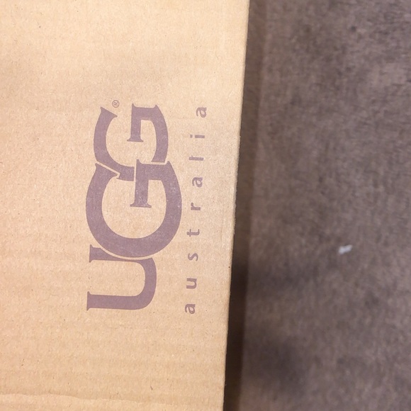 PINK/PURPLE UGG BOOTS FOR WINTER !!💜🩷 - Picture 4 of 4